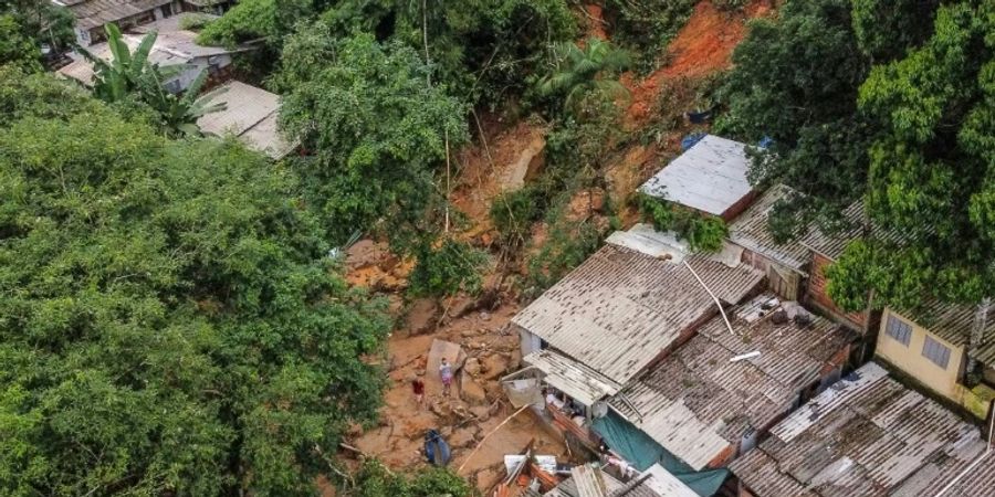 Verwüstung nach Erdrutschen in Brasilien