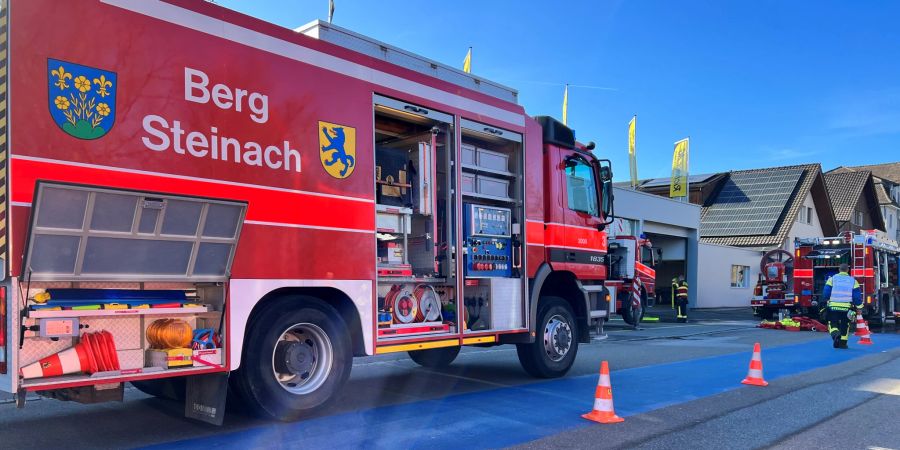 Steinach: Brand in Garage-Carrosserie und Spritzwerk