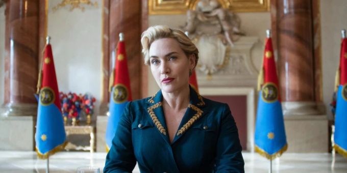 Kate Winslet hat in «The Palace» die Hauptrolle inne. Kate Winslet hat in «The Palace» die Hauptrolle inne.
