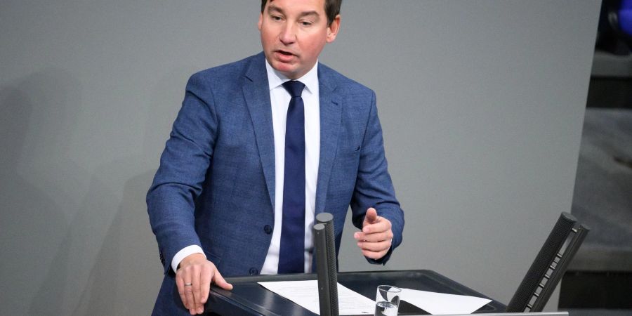 Der SPD-Politiker Sebastian Hartmann fordert eine Rechtsgrundlage, nach der IP-Adressen für 14 Tage gespeichert werden können.