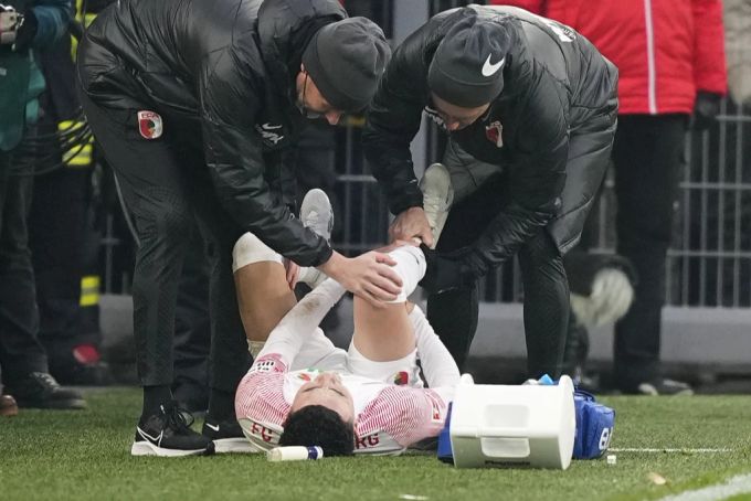 Ruben Vargas verletzte sich im Spiel gegen den BVB und muss mehrere Wochen pausieren. Ruben Vargas