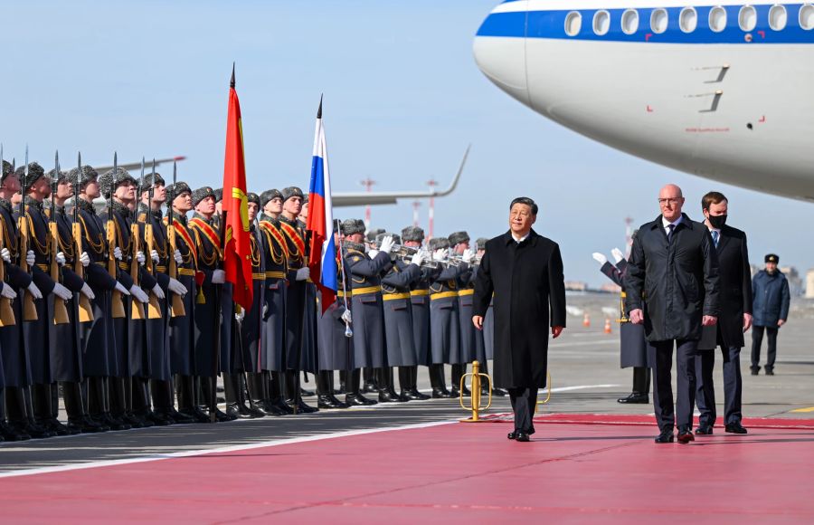 Xi kommt in Moskau an.