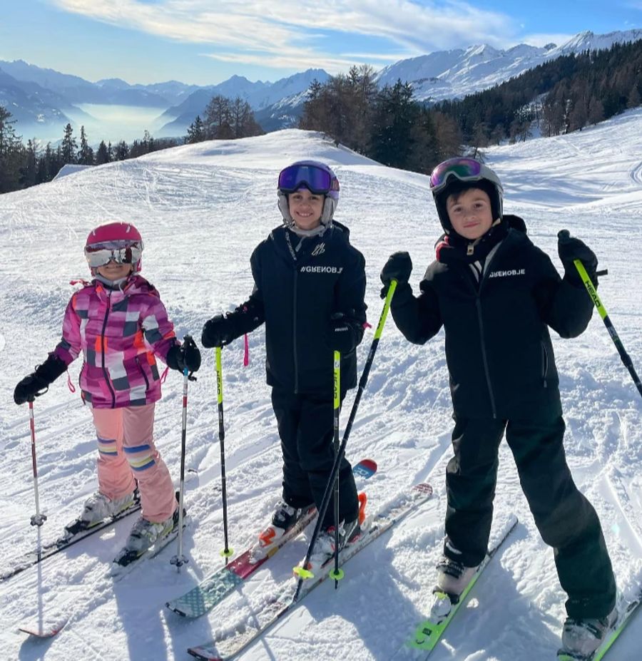 Lionel Messis Kids schnallen sich im Wallis die Ski an.