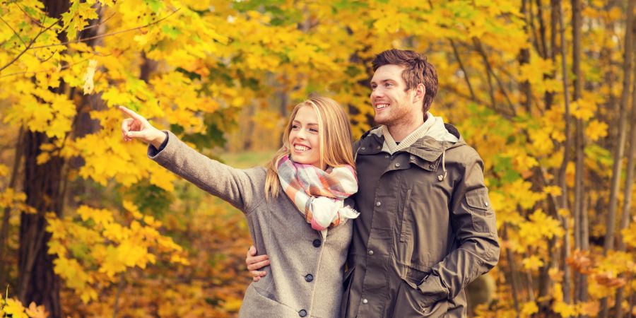 Paar im Herbst
