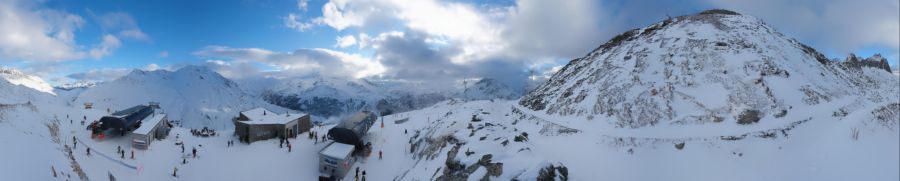 Im Skigebiet sind aber zahlreiche Anlagen und Pisten geöffnet.