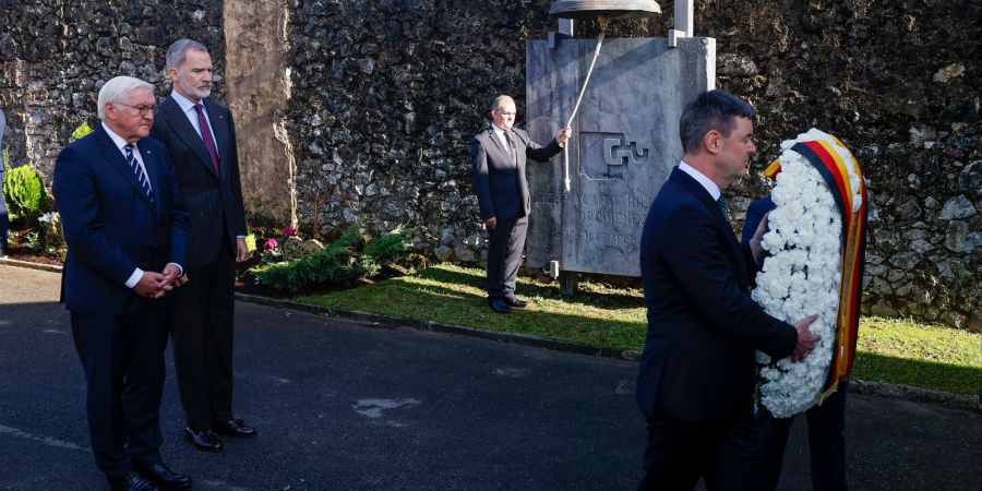 Kranzniederlegung in Guernica