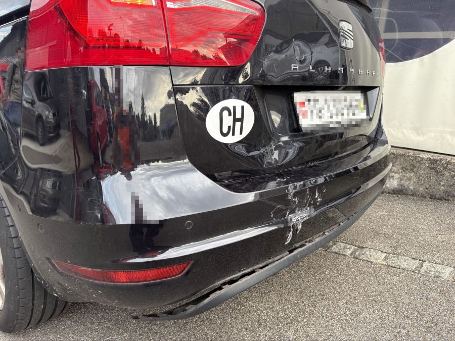 Bei der Kollision entstand Sachschaden.