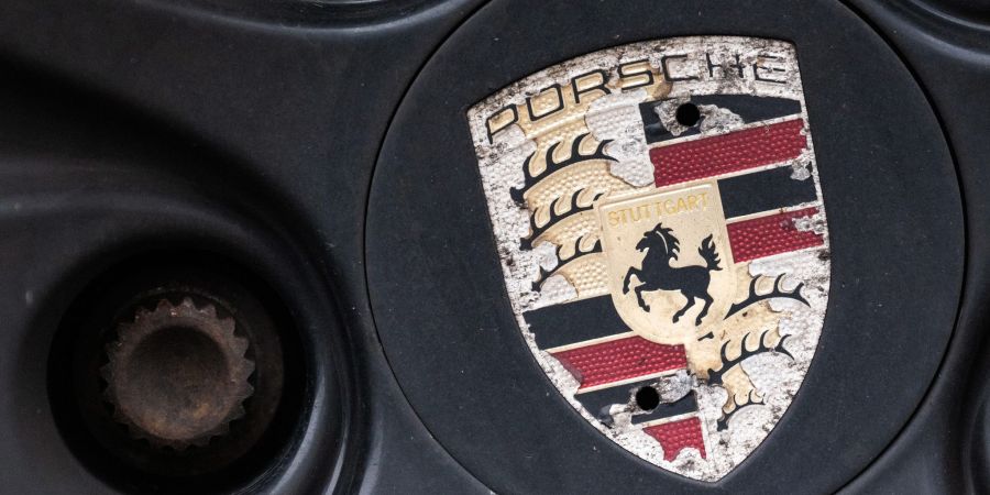 Der Sportwagenbauer Porsche steigt aus dem Dax ab.