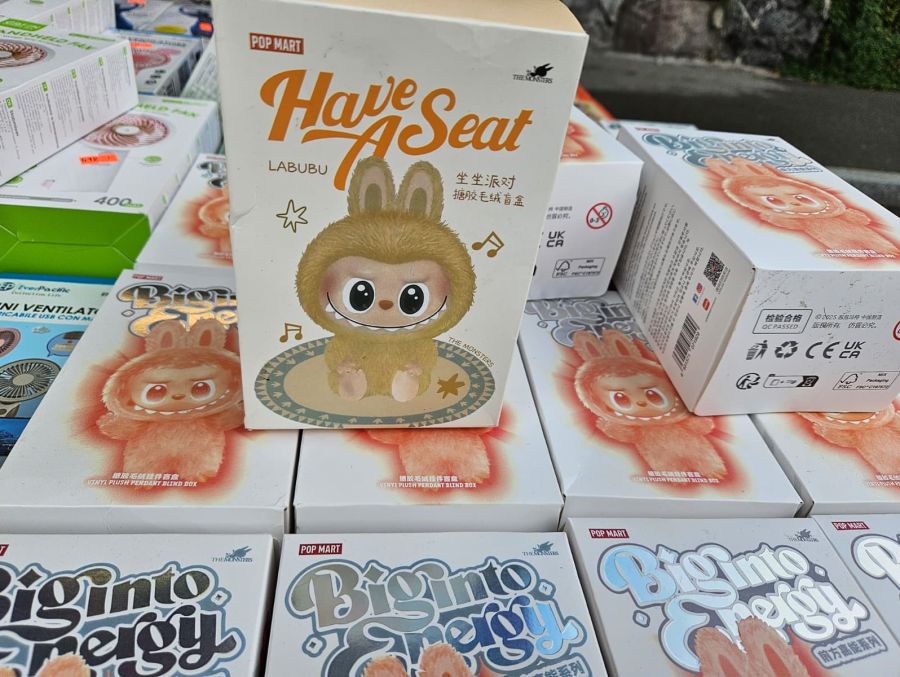 An einer Chilbi am Zürichsee zum Beispiel bot ein Stand Plüschmonster für lediglich 15 Franken an.