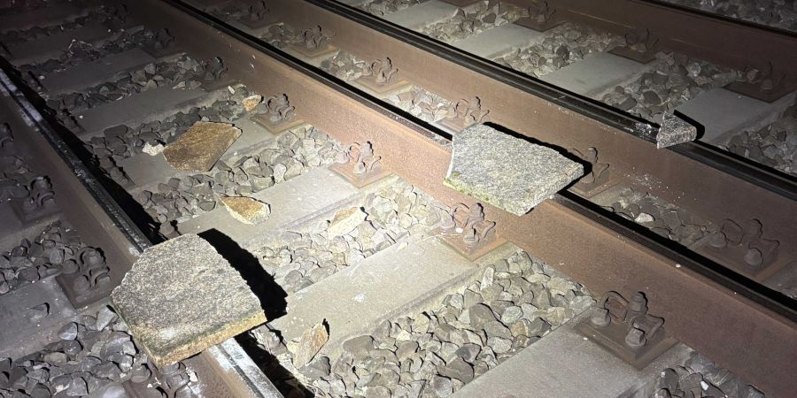 Aarau Betonplatten auf Schienen