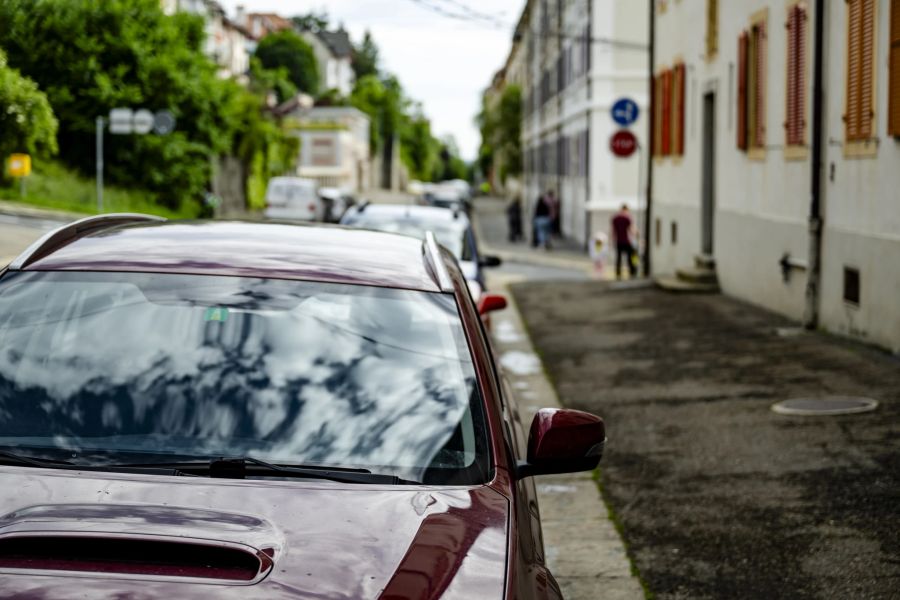 La Chaux-de-Fonds spürt die Folgen des Sturms von vor einem Jahr immer noch.