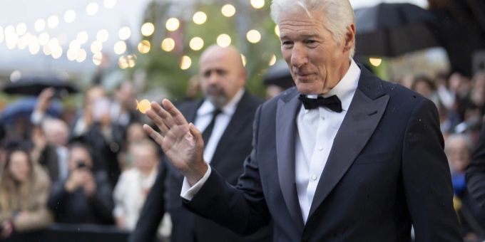 Richard Gere erhält den spanischen Filmpreis «Goya» verliehen (Archivbild). Richard Gere