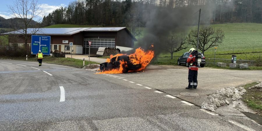 Autobrand in Diegten.