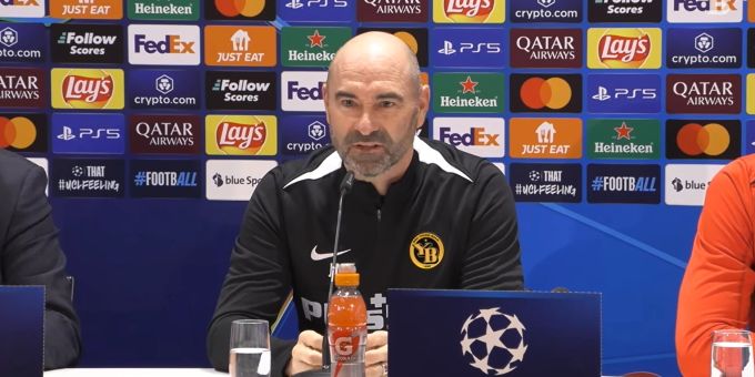 Joël Magnin spricht an der Pressekonferenz vor dem Spiel gegen Atalanta. YB