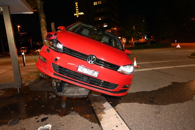 Beim Unfall entstand ein Sachschaden. Sachschaden.