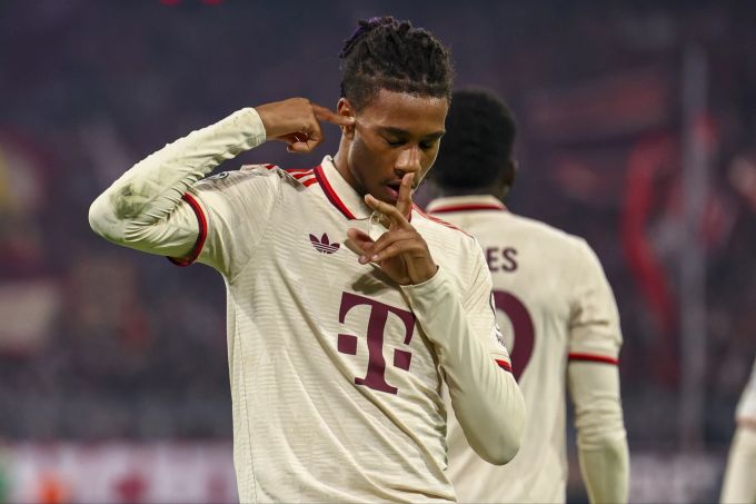 Michael Olise traf für Bayern in der Champions League doppelt. Bayern München Champions League