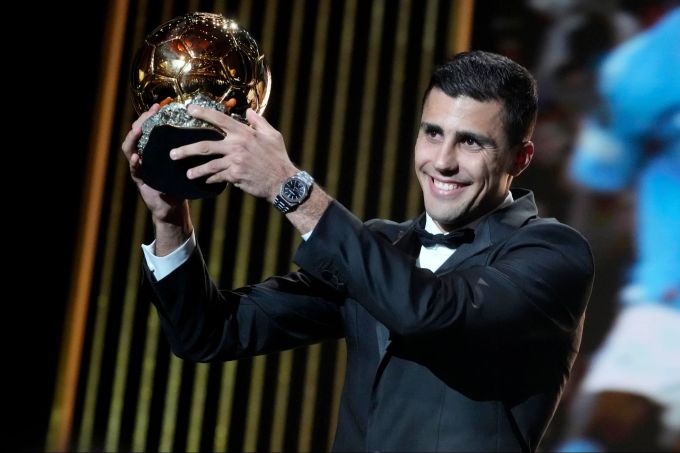 Rodri liess sich für die Auszeichnung mit dem Ballon d'Or feiern. (Archivbild) Rodri