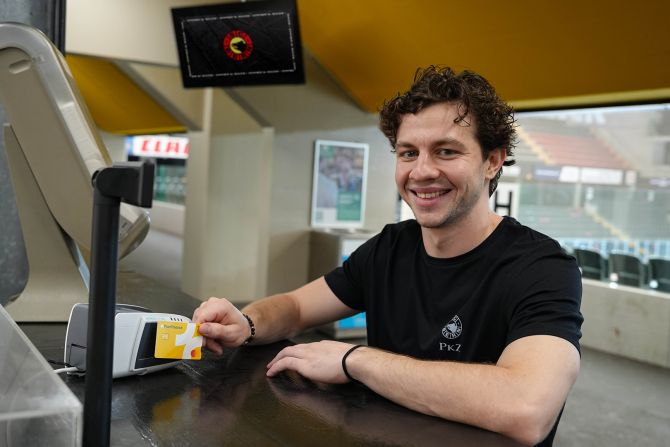 SC Bern Postfinance-Arena cashless