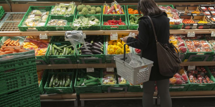 Einkaufen wird teuerer: die Inflation in der Schweiz steigt auch im Mai. (Symbolbild)