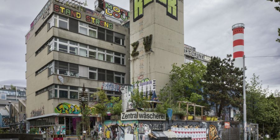 Die Zentralwäscherei kann länger auf dem Josef-Areal bleiben. Die Stadtzürcher Stimmberechtigten genehmigten einen Kredit für die Zwischennutzung. (Archivbild)