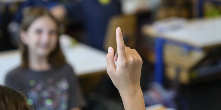 Auch die Urner Schülerinnen und Schüler kehren am kommenden Montag in die Klassenzimmer zurück. (Symbolbild)