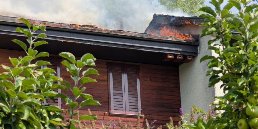 Verletzt wurde durch das Feuer niemand.