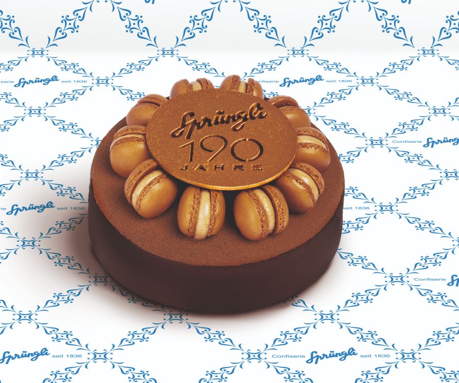 Zum 190-jährigen Jubiläum präsentiert sich die legendäre Sprüngli-Torte als raffinierte Neuinterpretation.