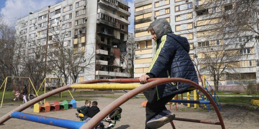 Der Krieg in der Ukraine trifft auch Kinder. Eine neue Forschungsstiftung soll ihnen helfen. (Archivbild)