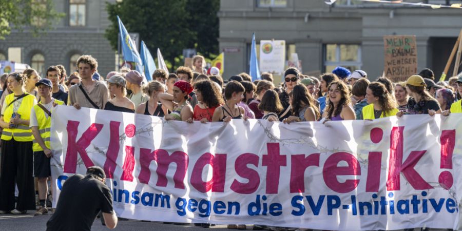 Die Kundgebung des Klimastreiks vom Freitag richtete sich gegen die Zuwanderungsinitiative der SVP.