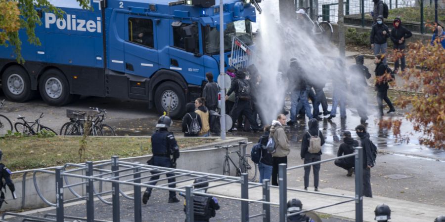 Das zeitweilige Demoverbot in Basel im Oktober 2023 war gemäss Verwaltungsgericht rechtmässig. Trotz Verbot kam es an jenem Samstag zu einer Kundgebung. (Archivbild)
