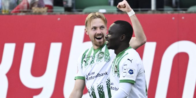 Lukas Daschner vom FC St.Gallen feiert sein Tor zum 1:0 gegen Servette. FC St.Gallen