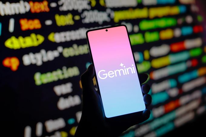 Google Gemini Live: Die Funktion ist jetzt für Android-Nutzer verfügbar und unterstützt 45 Sprachen. (Symbolbild) Google Gemini Live: