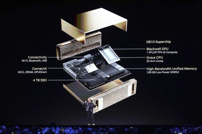 Mit dem leistungsstarken Minicomputer will Nvidia KI demokratisieren. Nvidia KI Präsentation