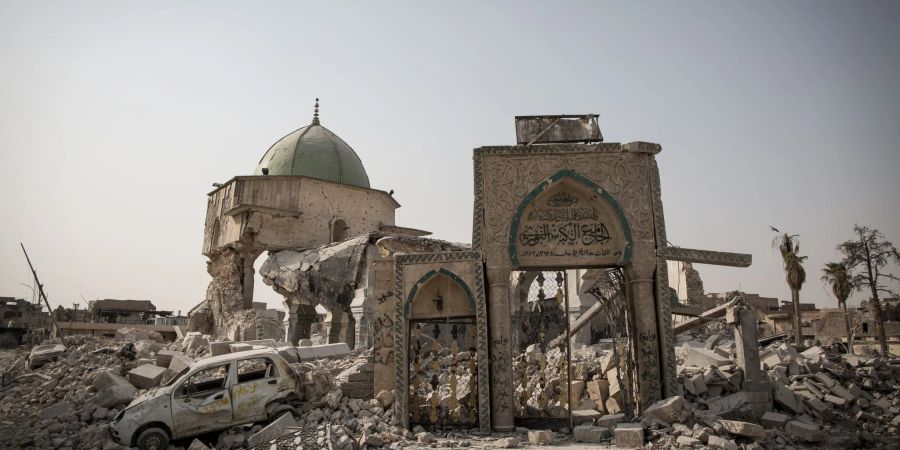 Von der nun wiederaufgebauten Al-Nuri-Moschee liess der IS nur Ruinen über (Archivbild).