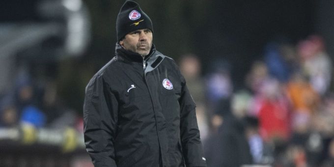Uli Forte, Trainer des FC Winterthur, wird die nächsten zwei Spiele auf der Tribüne Platz nehmen müssen. fc winterthur uli forte