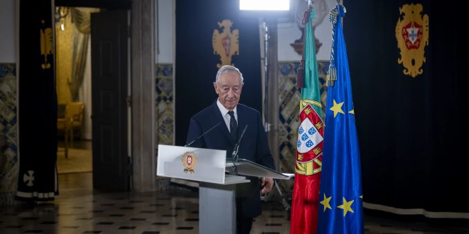 Portugals Präsident Marcelo Rebelo de Sousa kündigt für Mitte Mai Neuwahlen an. Portugal Rebelo Neuwahlen