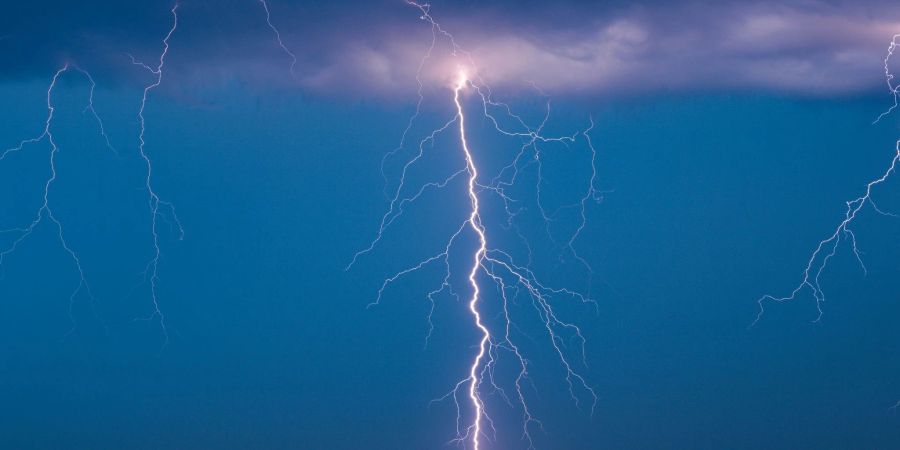 Wetteraussichten: Gewitter und Schauer zum Wochenstart in Deutschland.