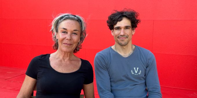 Am 27. Juni startet auf dem Gurten das Freilichttheater «Da chönnt ja jede cho!». Livia Anne Richard (links) und Christoph Keller haben das Stück verfasst. Theater Gurten