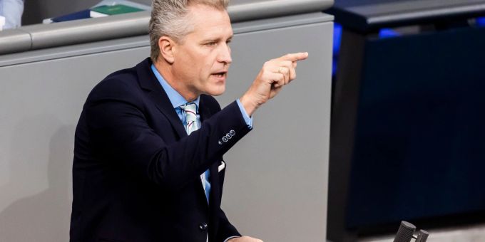 Die Immunität von Petr Bystron wurde vom Europaparlament aufgehoben, wodurch die Ermittlungen gegen ihn fortgesetzt werden können. (Archivbild) Petr Bystron