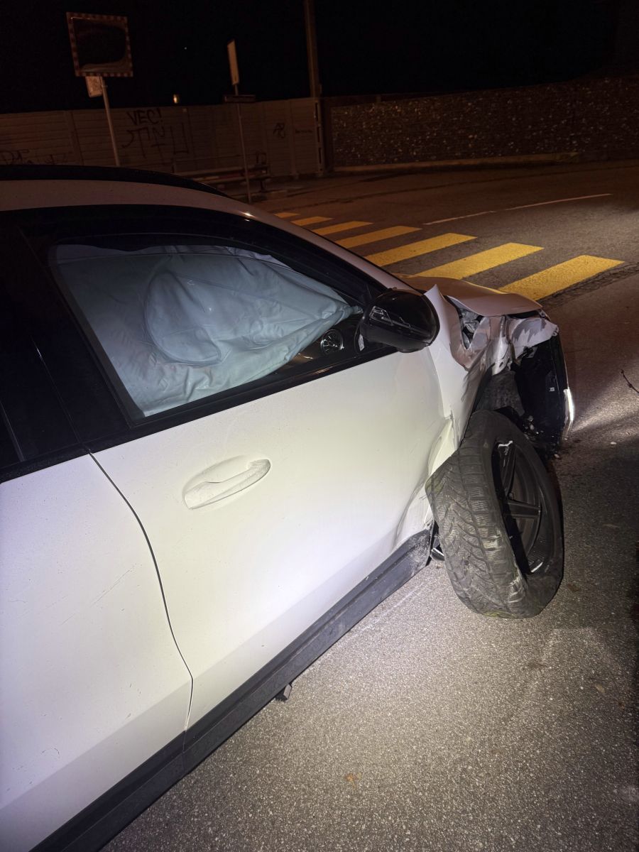 Die Verunfallte war stark alkoholisiert und musste den Führerausweis abgeben.