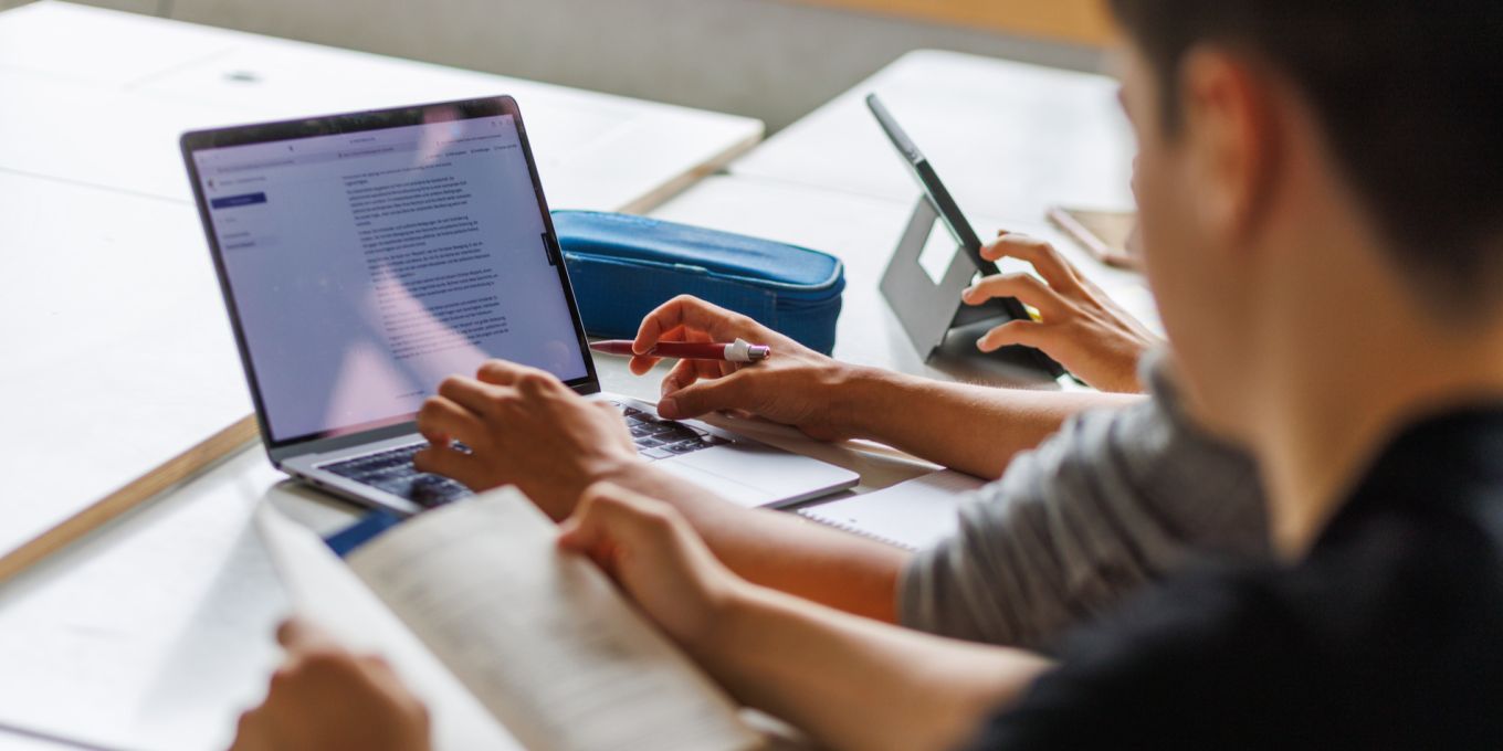 Gen Z and AI: The Growing Paradox of Use and Skepticism