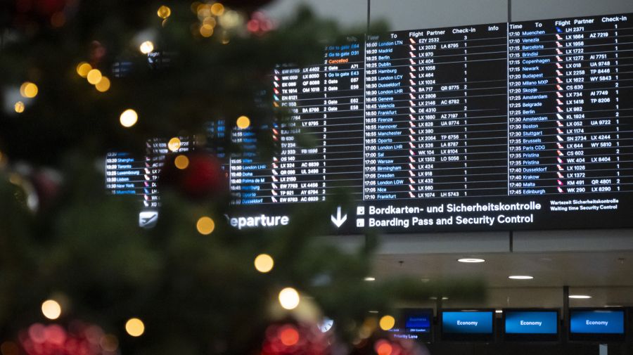 Am Check-in staunte er nicht schlecht, als man ihm sagte, es liege keine Reisegenehmigung für die Gruppe vor. (Symbolbild)