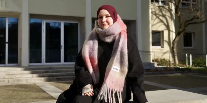 Zürich Protest Opposes Planned School Headscarf Ban Zürich Protest Opposes Planned School Headscarf Ban