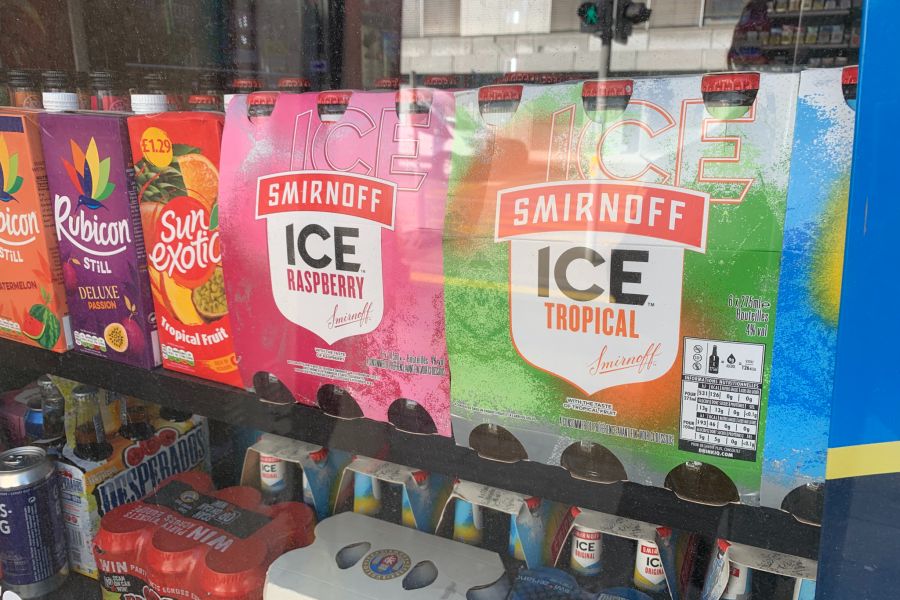 «ICE» steht auf den Etiketten der Vodka-Marke Smirnoff.