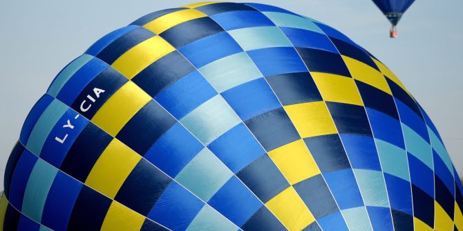 Eine Frau kam bei dem Unfall ums Leben. (Symbolbild)