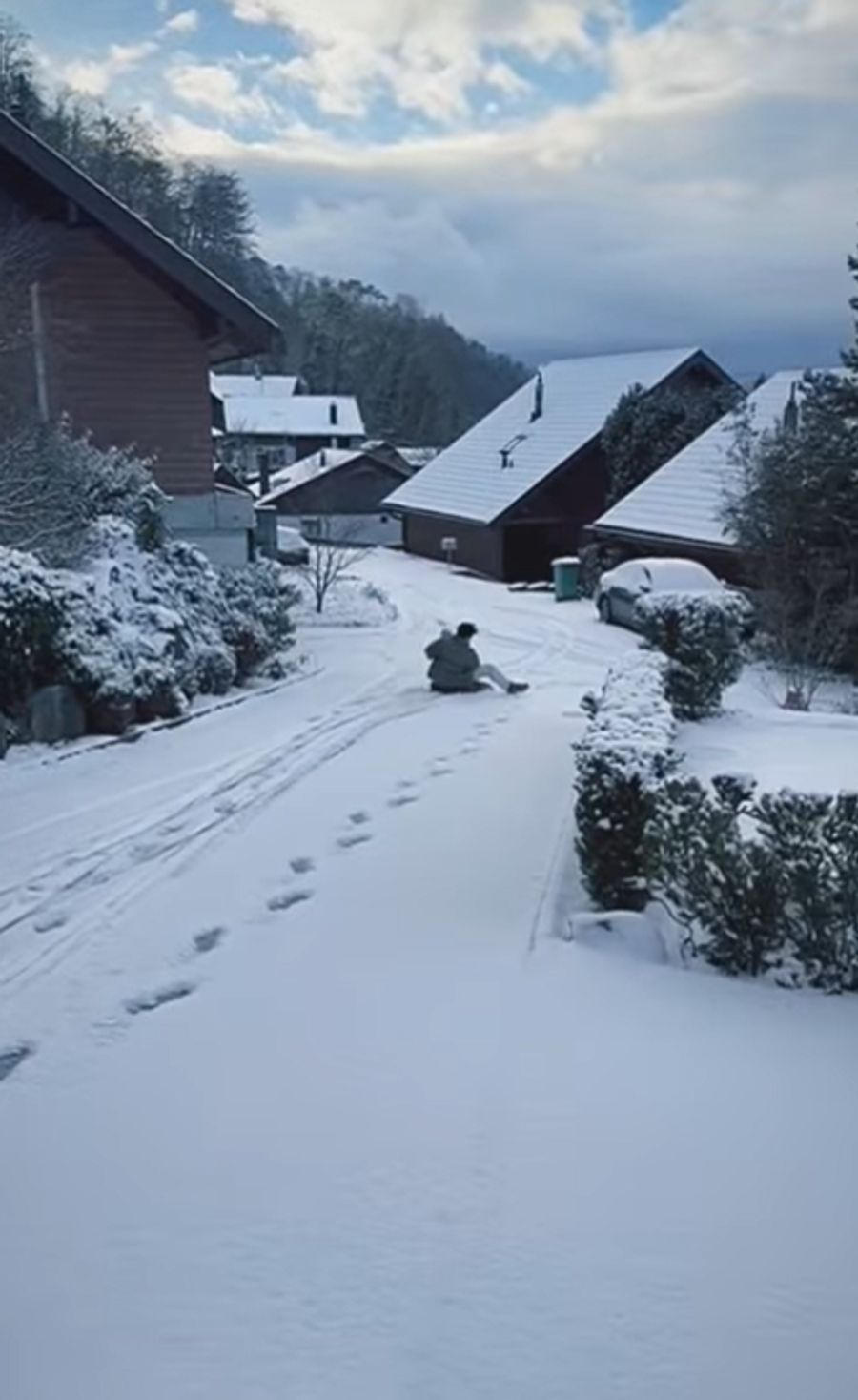 Der Musiker schafft die Kurve ohne Probleme.