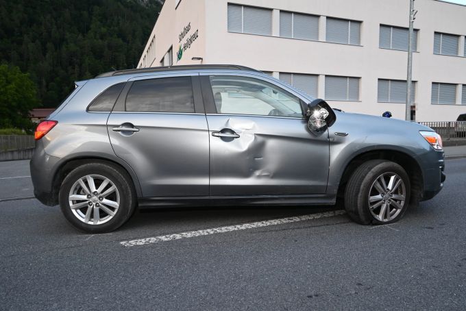 Beim Unfall entstand ein Sachschaden. Sachschaden.