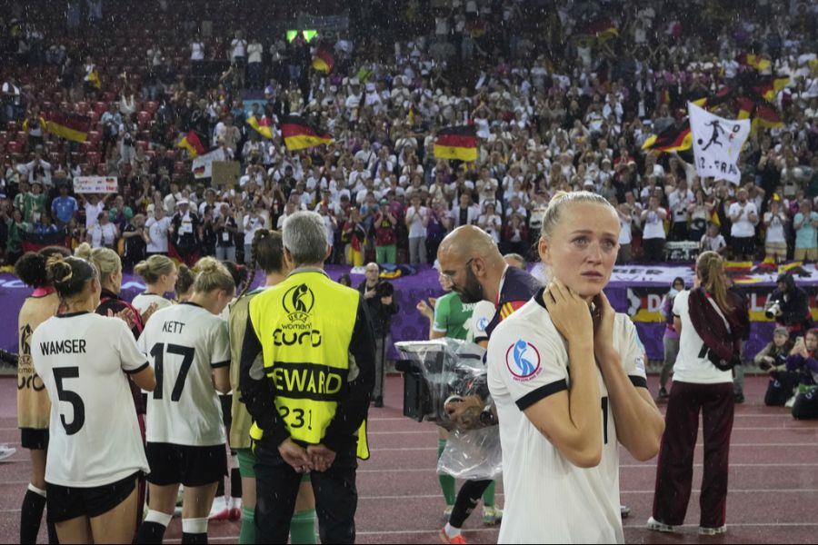 Die Deutschen bedanken sich bei den Fans.