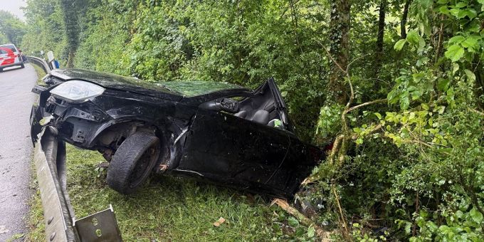 Osterfingen SH: Junglenker flüchtet von Unfallstelle. Osterfingen SH