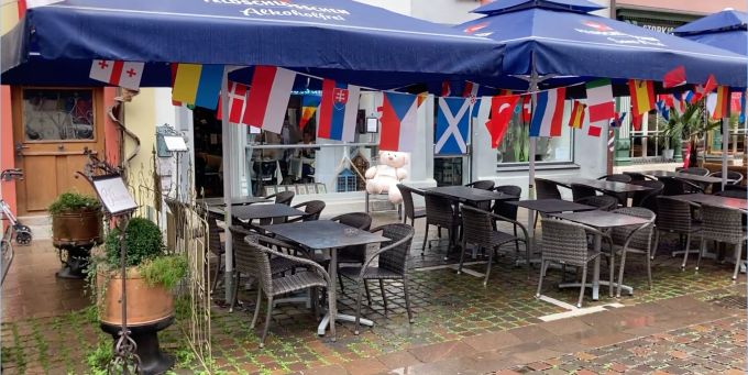 So sah es letztes Jahr vor dem «Bohème Art-Restaurant» während der Fussball-Europameisterschaft aus. boheme Restaurant derrer